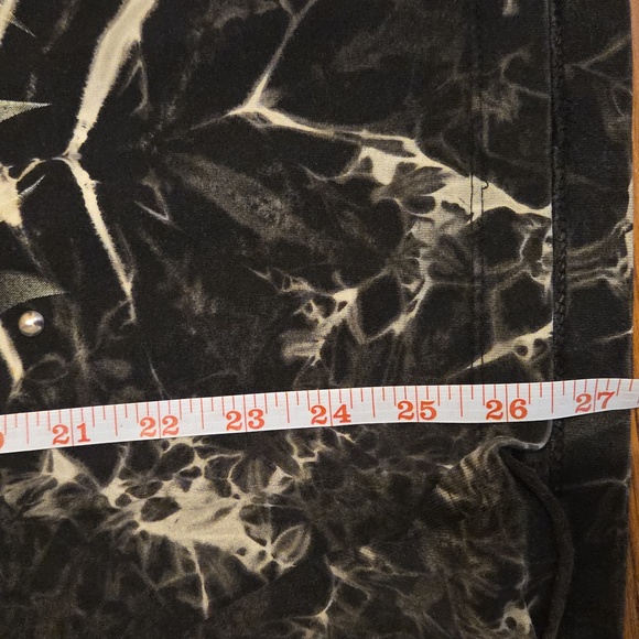 SOLD Studded dragon panther shirt - Picture 4 of 5